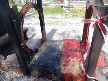 PAIDIKI XARA TRENAKI4