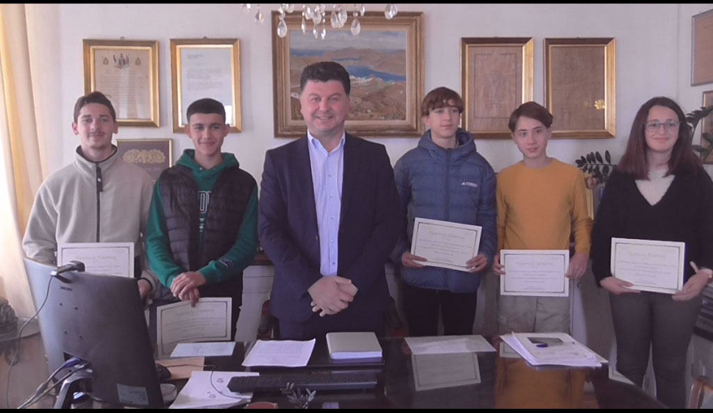 VRAVEFSH MATHITON 28 WEB.png