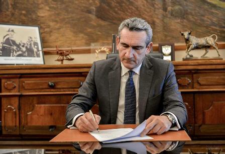 XATZHMARKOS epixirisiako programma