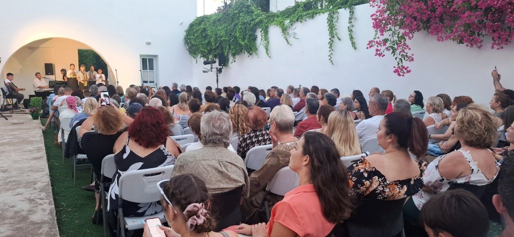 «Σύνορα η αγάπη δεν γνωρίζει»: Η μουσική βραδιά αφιερωμένη στη Μαρινέλλα έληξε με επιτυχία