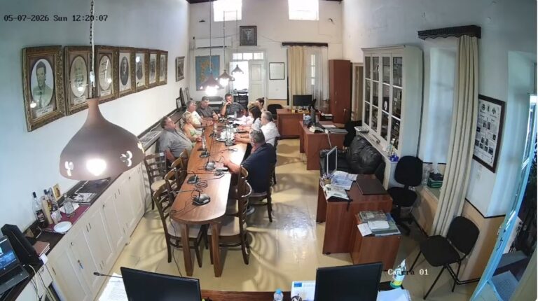 Νέo πρoεδρείο Δημ. Συμβουλίου Πάτμου και Δημοτικής Επιτροπής. Εκλογή με έλλειψη απαρτίας