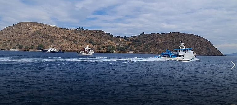 ΒΙΝΤΕΟ: Δυναμική κινητοποίηση στο λιμάνι της Σκάλας από τους ψαράδες της Πάτμου
