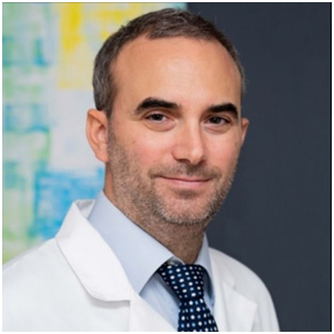 Ένας Επίκουρος καθηγητής ορθοπαιδικής χειρουργικής στην Πάτμο. Όλο τον χρόνο κοντά μας για τις ανάγκες μας.